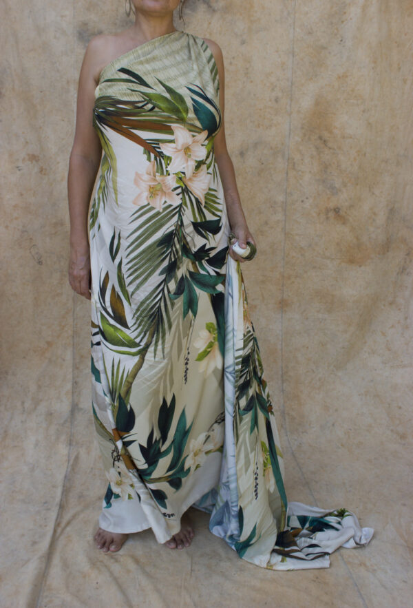 Vestido Largo Asimétrico