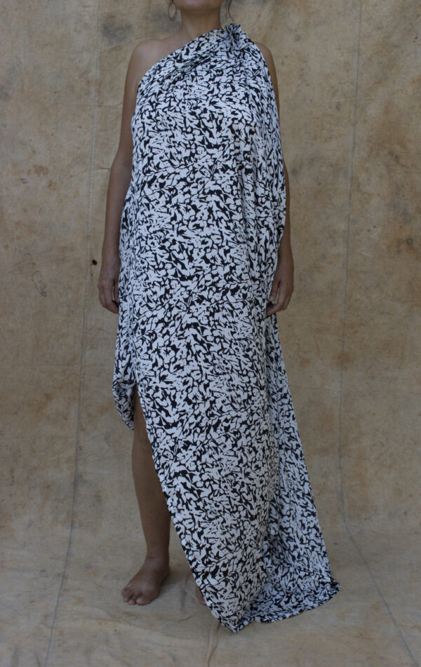 Vestido Largo Asimétrico